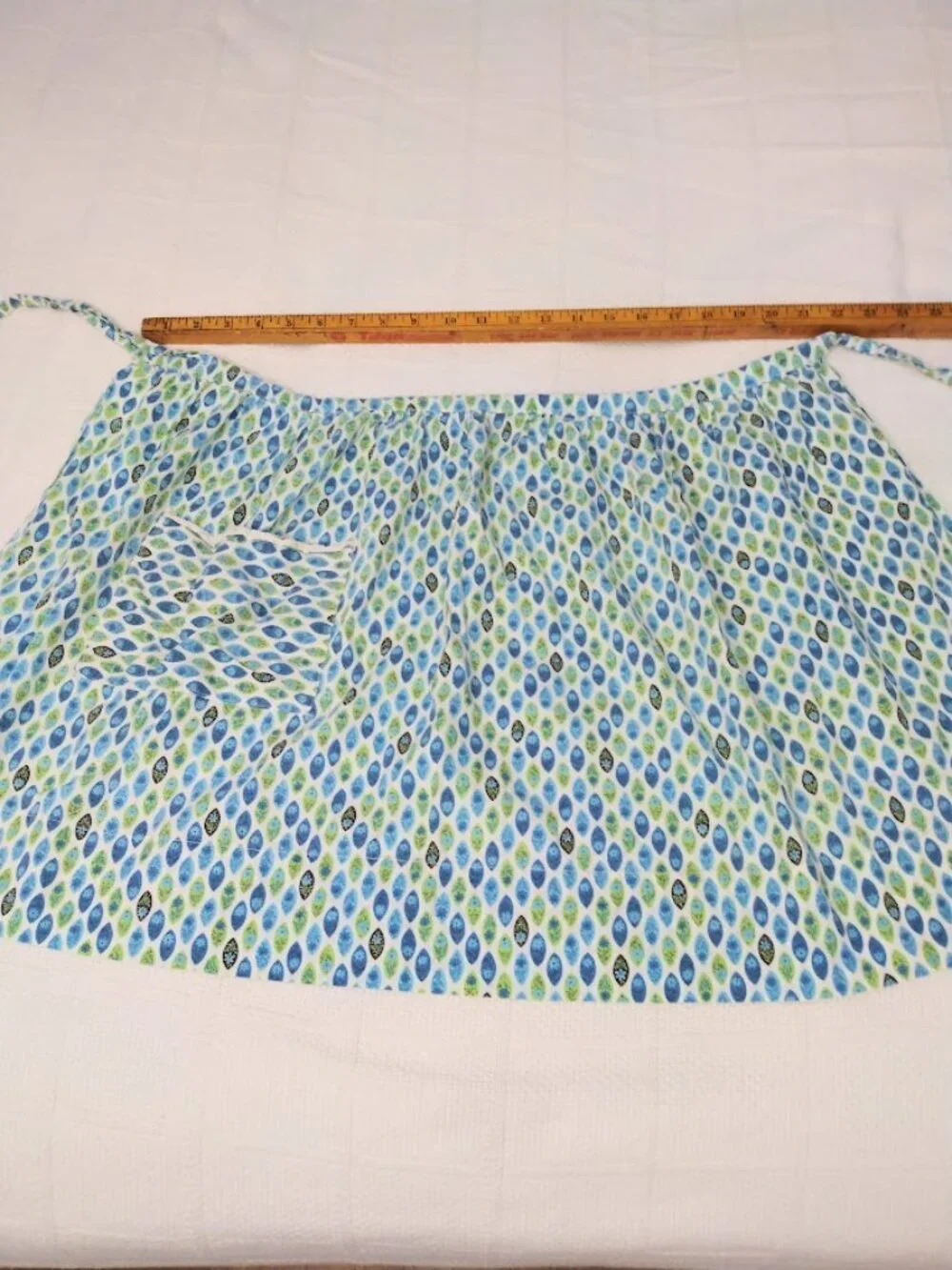 Vintage Waist Apron with One Pocket Tie Around Waist Blue Green Geometric Print